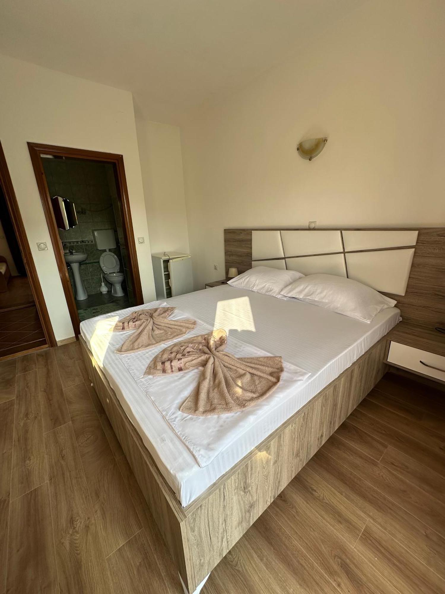 Rooms Ajllin Ulcinj Exterior photo