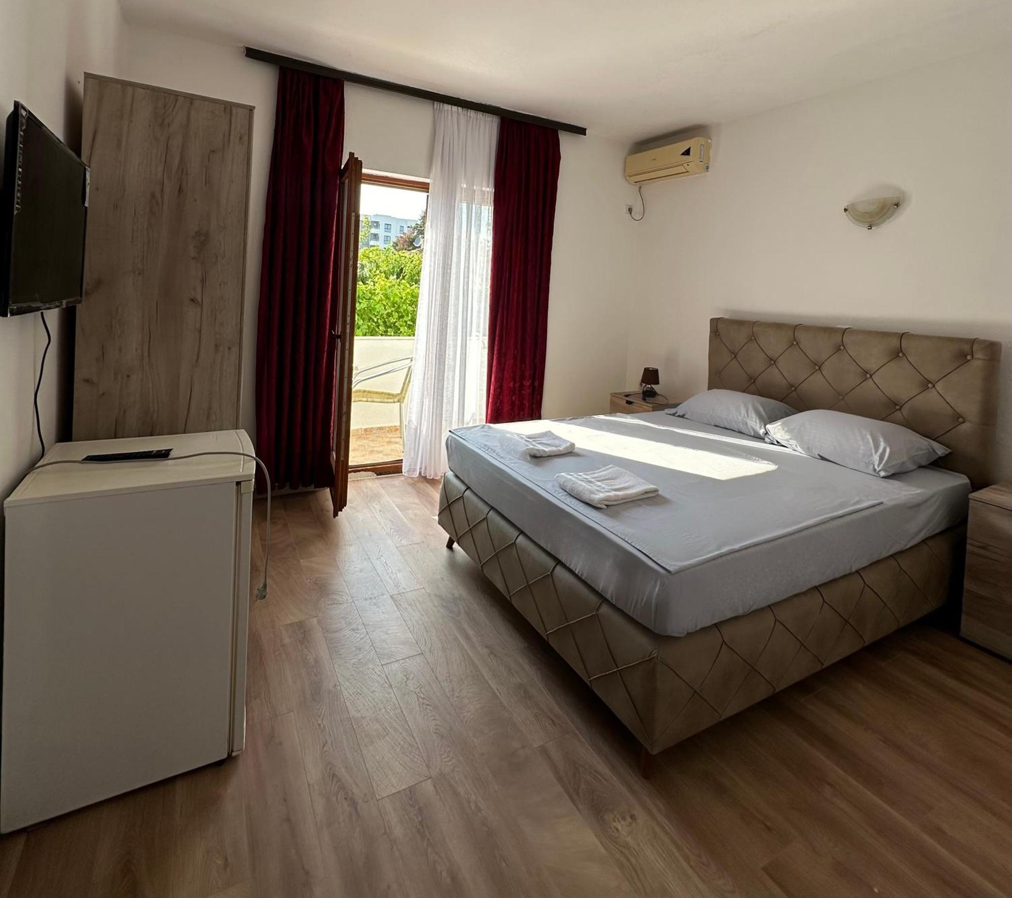Rooms Ajllin Ulcinj Exterior photo