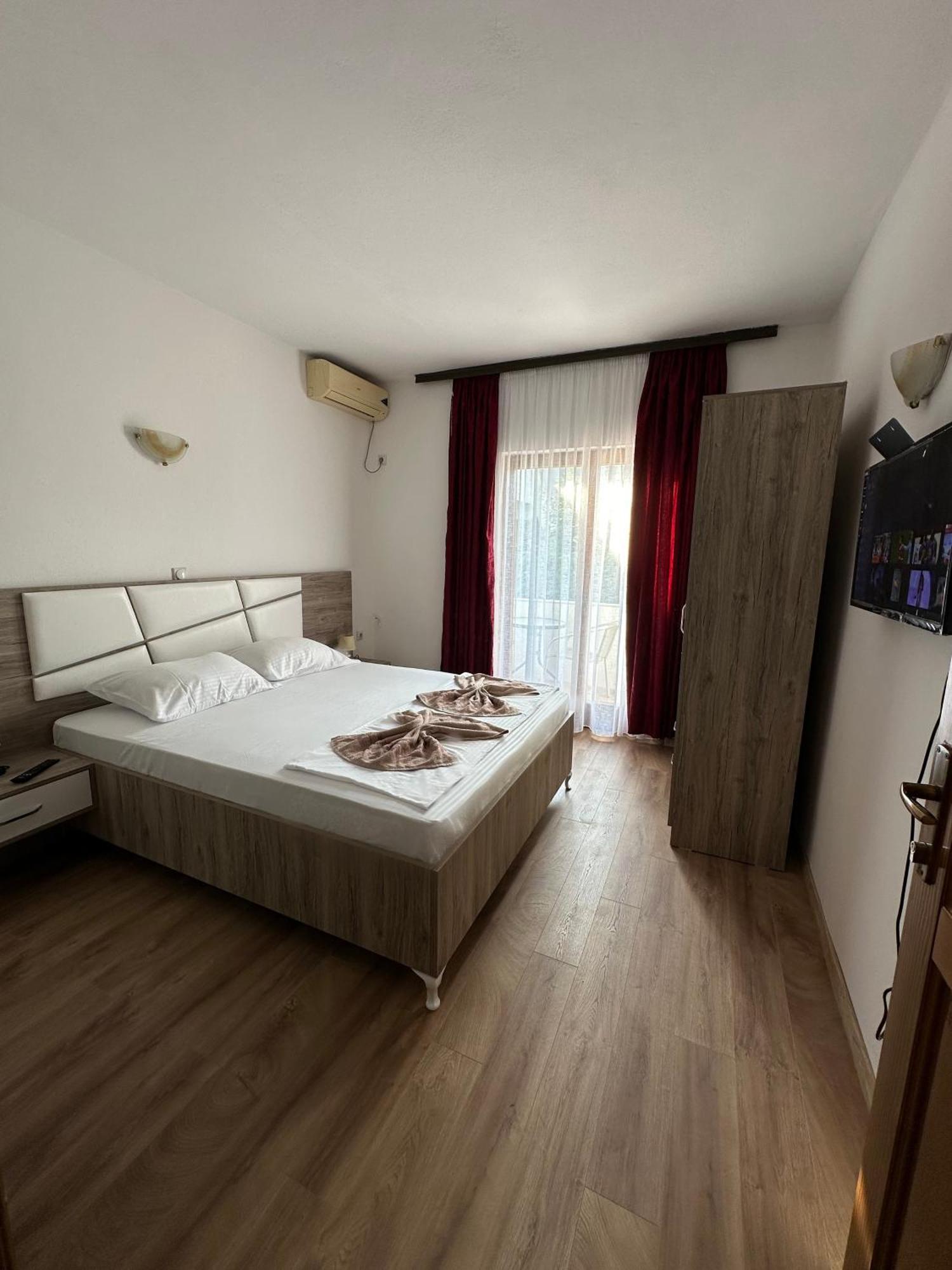Rooms Ajllin Ulcinj Exterior photo