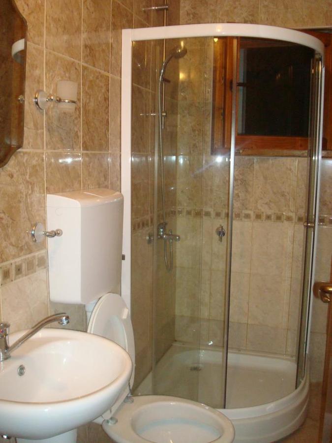 Rooms Ajllin Ulcinj Exterior photo